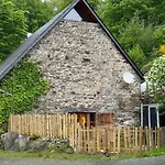 Au Coeur Des Lacs Calme Absolu Et Confort Moderne Tremouille (Cantal)