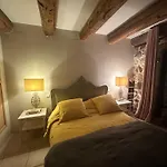 Au Coeur Des Lacs Calme Absolu Et Confort Moderne * Tremouille (Cantal)