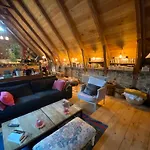Au Coeur Des Lacs Calme Absolu Et Confort Moderne Casa vacanze Tremouille (Cantal)